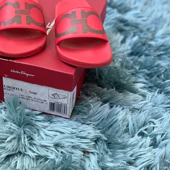Salvatore Ferragamo Slides - Picture 3 of 5